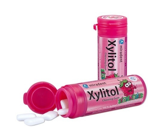 Жевательная резинка Miradent® Xylitol Chewing Gum для детей, клубника, 30 шт.